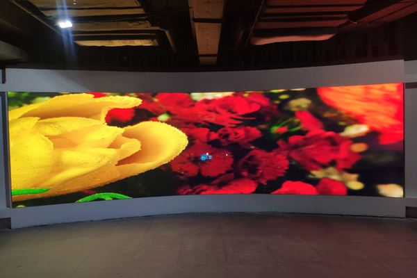 戶外LED顯示屏有什么優(yōu)勢？